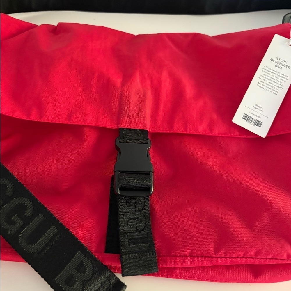 NWT BAGGU Nylon Messenger Bag - Picture 7 of 13